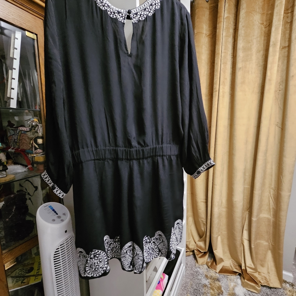 Loft Shorts Romper black with elastic waist and paisley embroidery - Picture 2 of 4